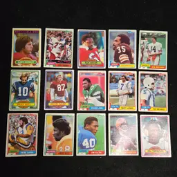 #26 Topps Football Cards Lot 15 80/81