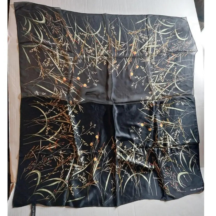 Vintage & Scarce Ellen Tracy Square  Silk Scarf, 32x32, Printed in Korea