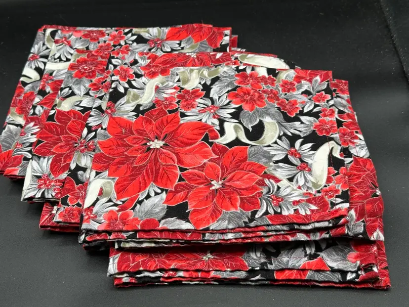 10 Vintage Christmas Napkins, Amaryllis and Poinsettia