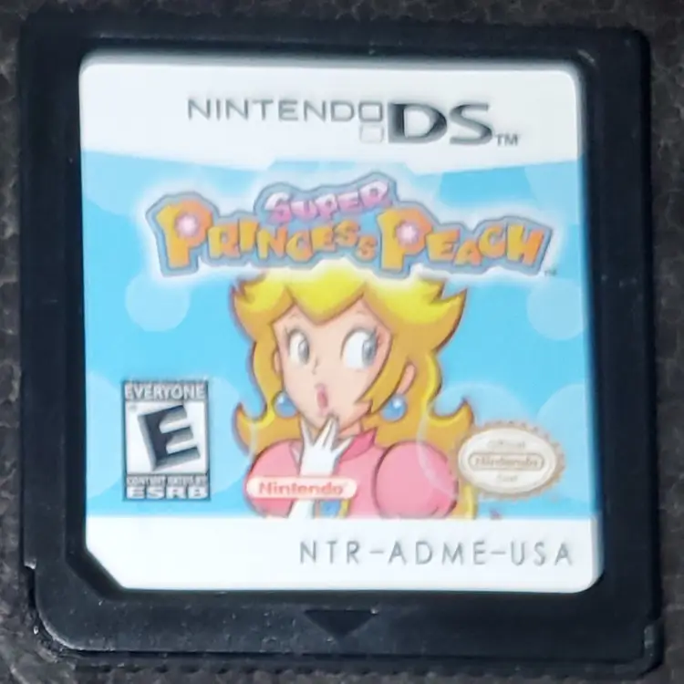 Super Princess Peach Video Game Cartridge Nintendo DS
