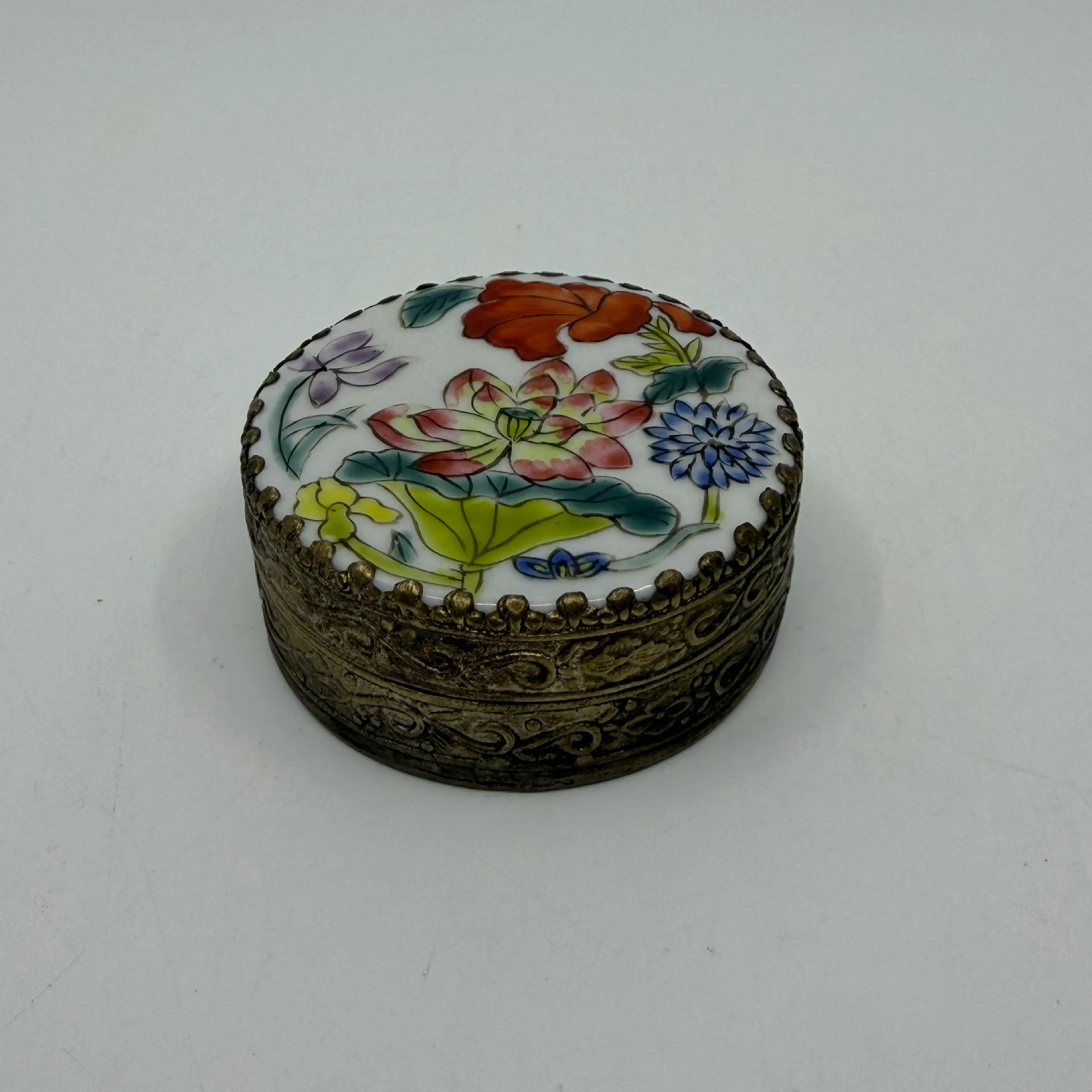 Image 2 of 4