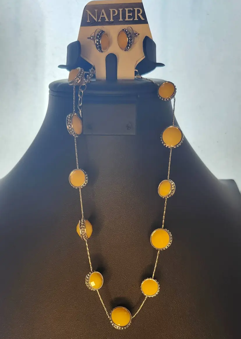 Sunny Delight Napier Necklace Set