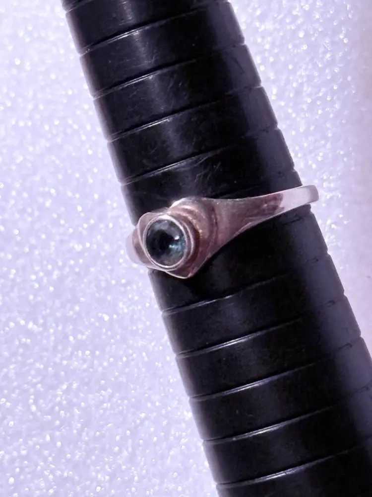 Vintage Sterling Silver And Blue Topaz Heart Ring Size 7.5