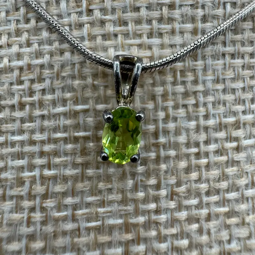 925 Italy “WC” William Conundrum & Sons 10” Crocker Necklace Or Ankle Bracelet “Tested” With Silver tone Green Glass Or Better Rhinestone Pendant