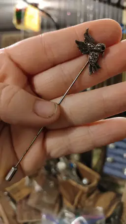 Humming bird stick pin