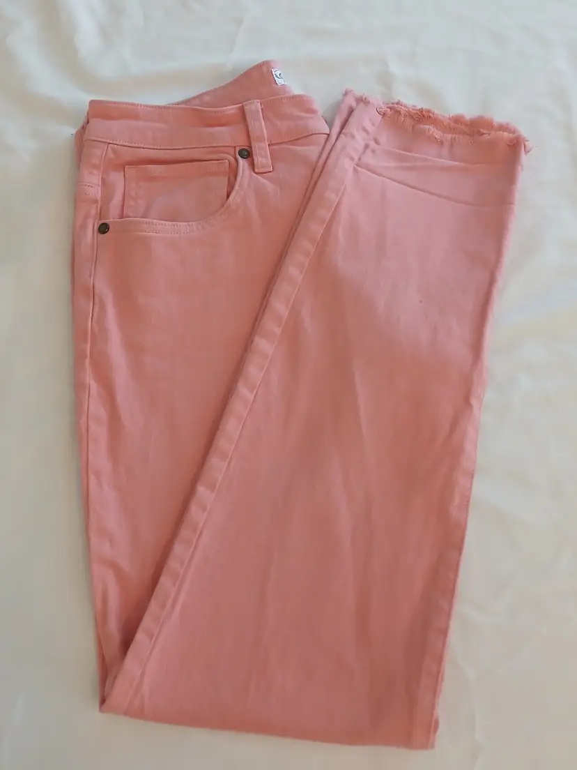 Carve Designs Size 6 Pink Skinny Jeans Raw Hem Skinny Stretch Denim