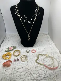 Romantic Feminine Jewelry Lot 12-Pc Vtg & Modern Faux Pearl, Pink & Gold Tone