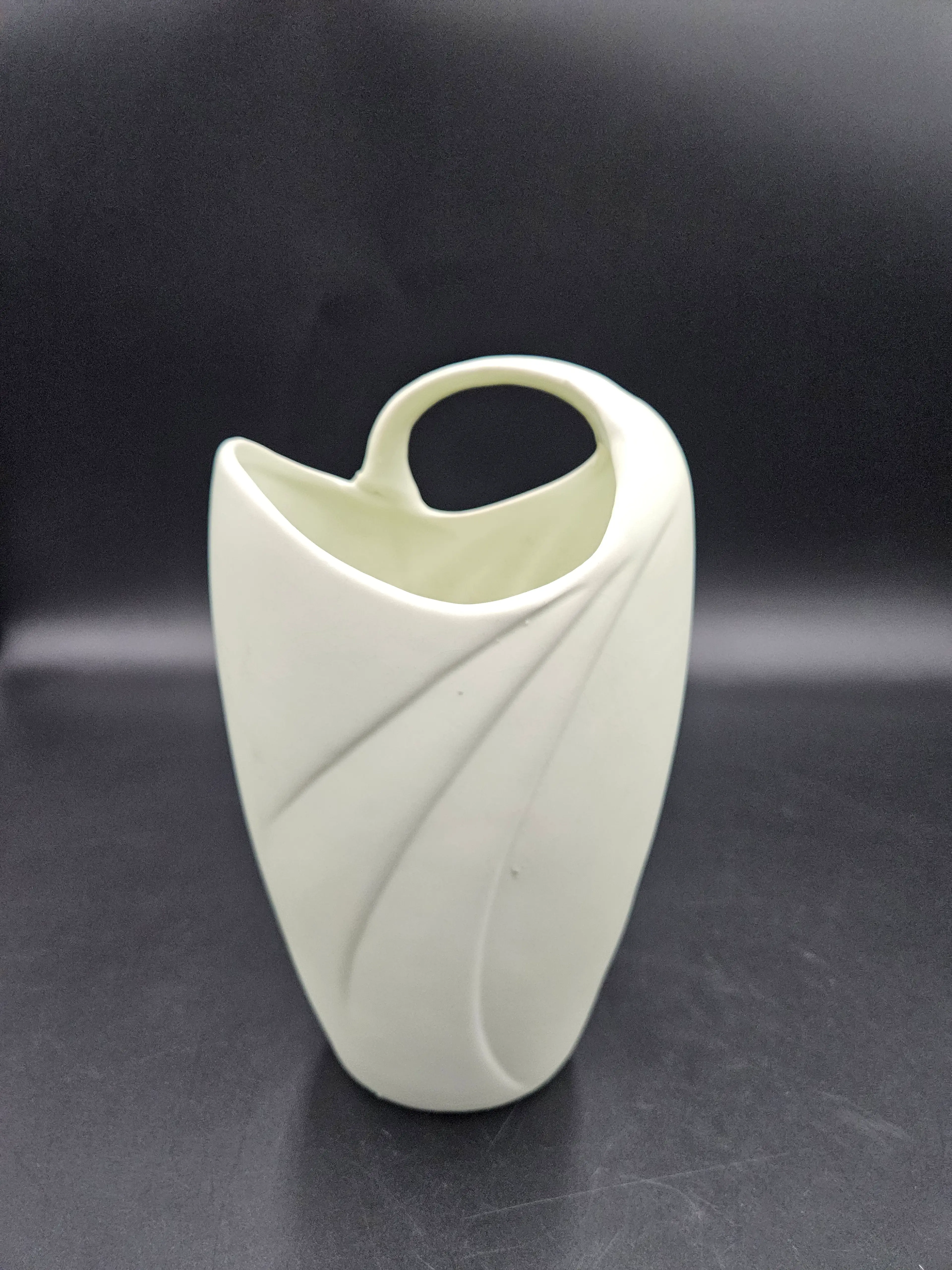 Image 2 of 6