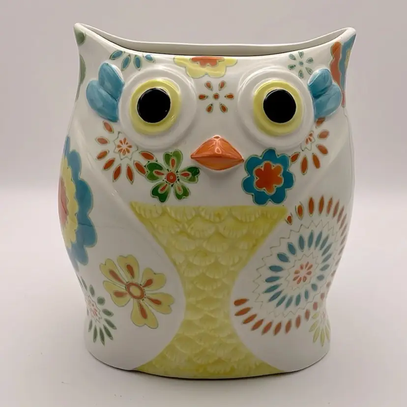 OWL! 🦉Pier 1 Imports, Retro Hand-Painted Stoneware Owl Vase, Utensil Holder. Multicolored Florals. Dishwasher Safe. Adorable and in Great Condition!