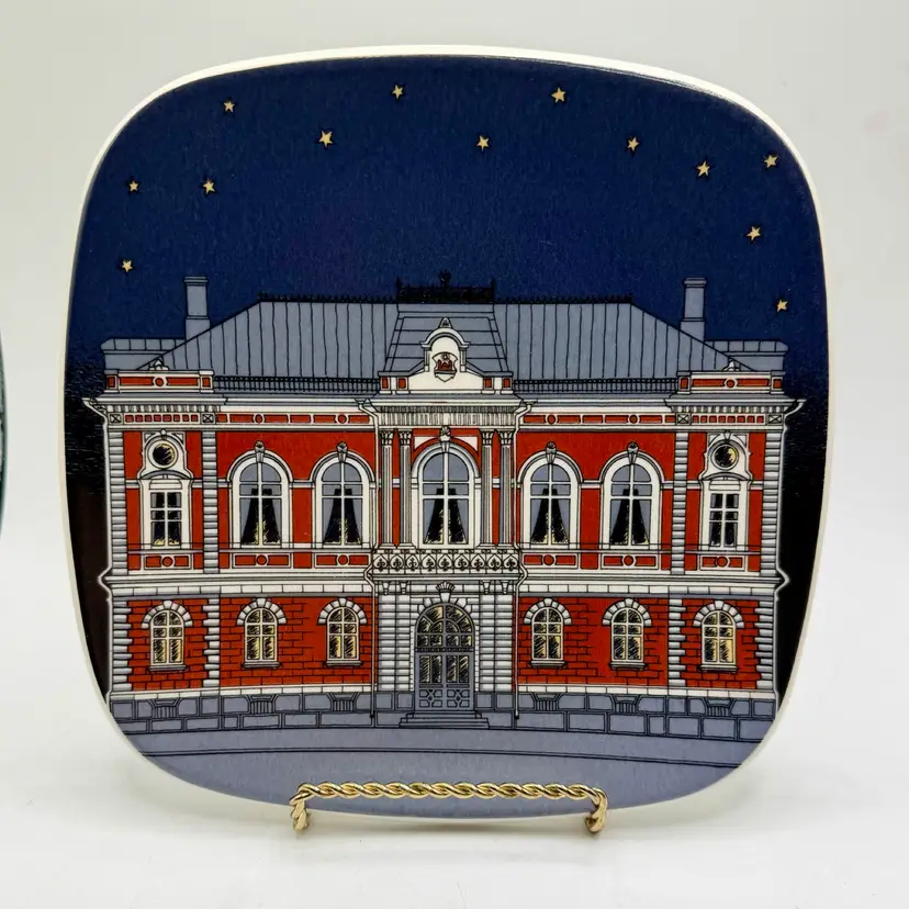 Vintage Arabia Finland Hämeenlinna City Hall Custom Order Wall Plate RARE Find