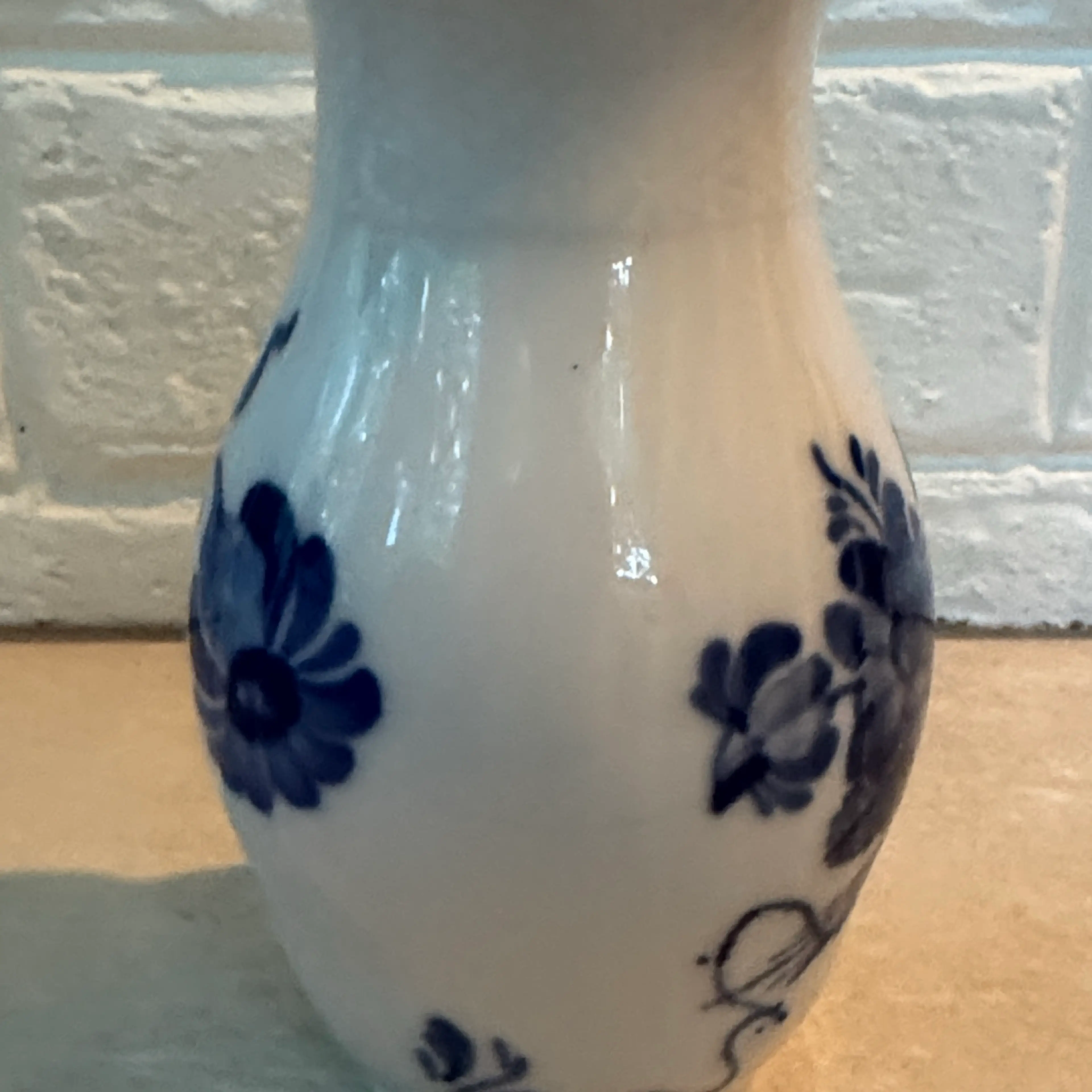 Image 2 of 7