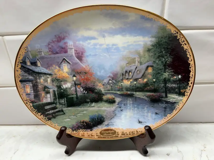Thomas Kinkade's Lamplight Village LAMPLIGHT BROOKE Oval Plate Bradford Exch