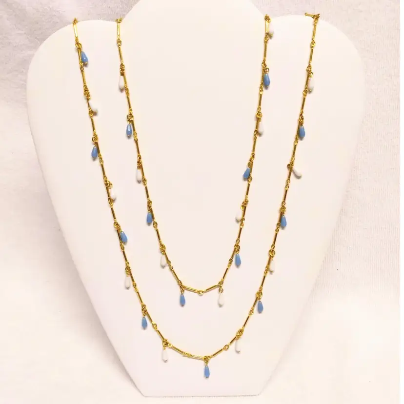 Blue & White Teardrop Beaded Necklace. Vintage '60s. Gold-tone Links.   26-3/4" drop as single strand.