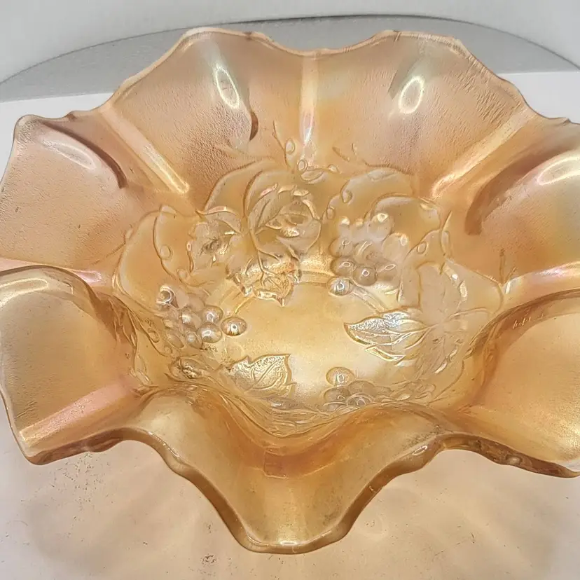 Vintage Peach Iridescent Carnival Glass Bowl Grape and Leaf pattern 7" **read