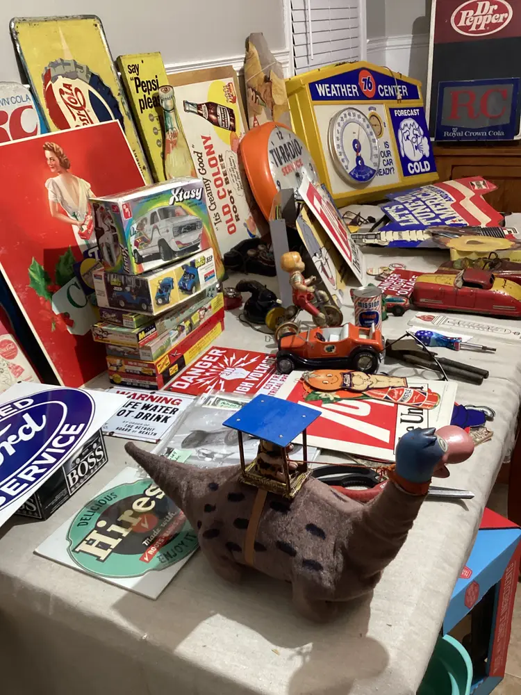 Anth Moro Presents SlicksPicks