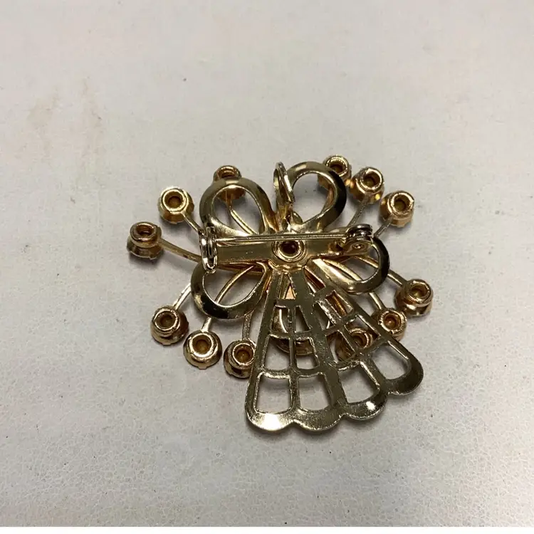 Purple Crystals & Goldtone Brooch 1.5” Danity