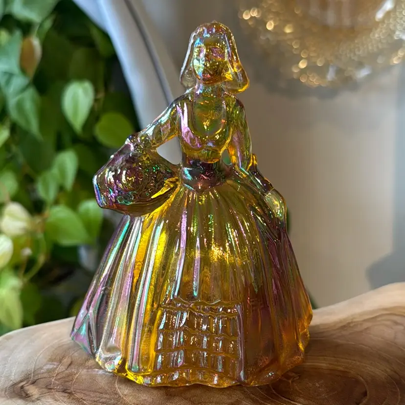 Carnival Glass Colonial Woman With Basket