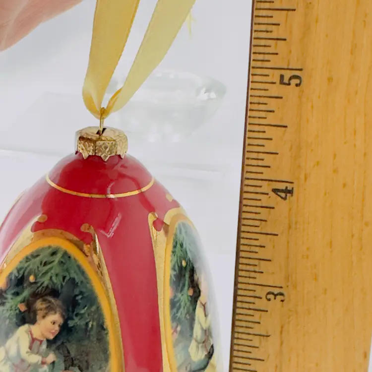 #1738 Red Porcelain Egg Shaped Music Box Christmas Tree Ornament