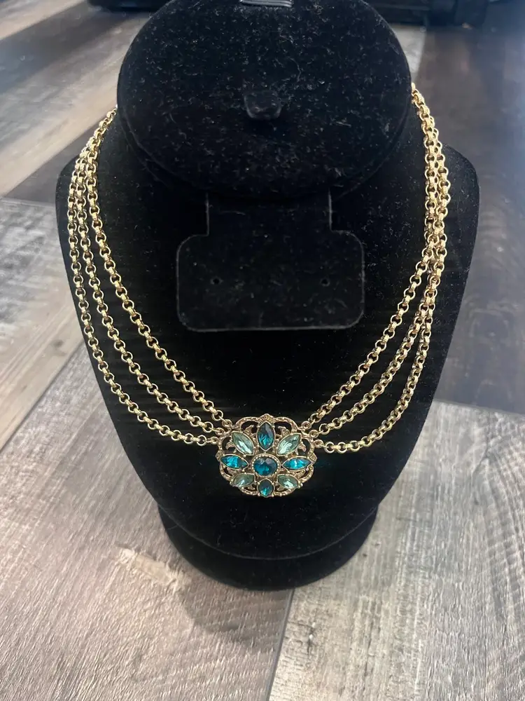 Vintage Green Rhinestone Gold Tone Necklace