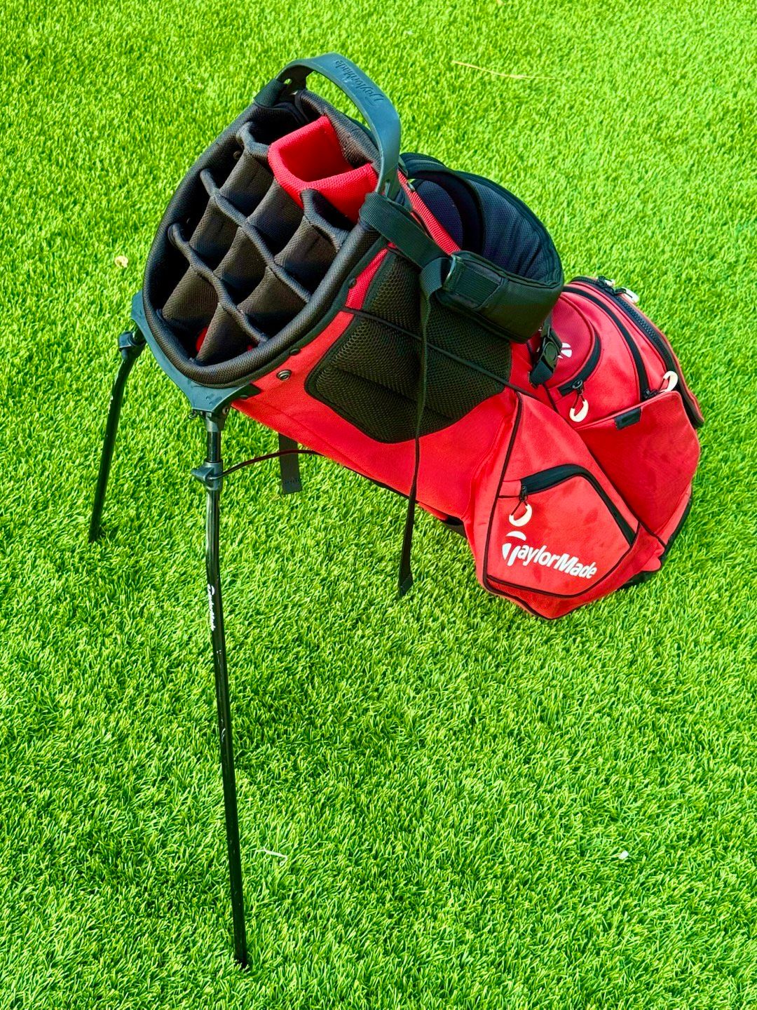 Stacked Golf · TaylorMade TM17 Stand Bag | Red | 14-Way Top
