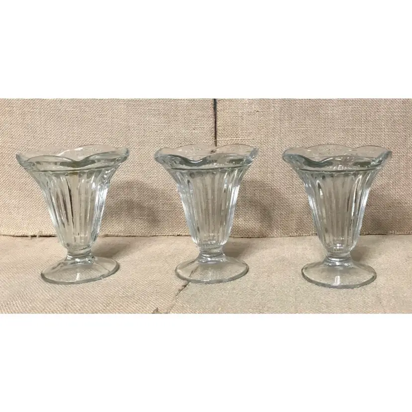 Vintage Ribbed Glass Sundae Dish Set Fluted Edge Pedestal Soda Shop Style Retro
