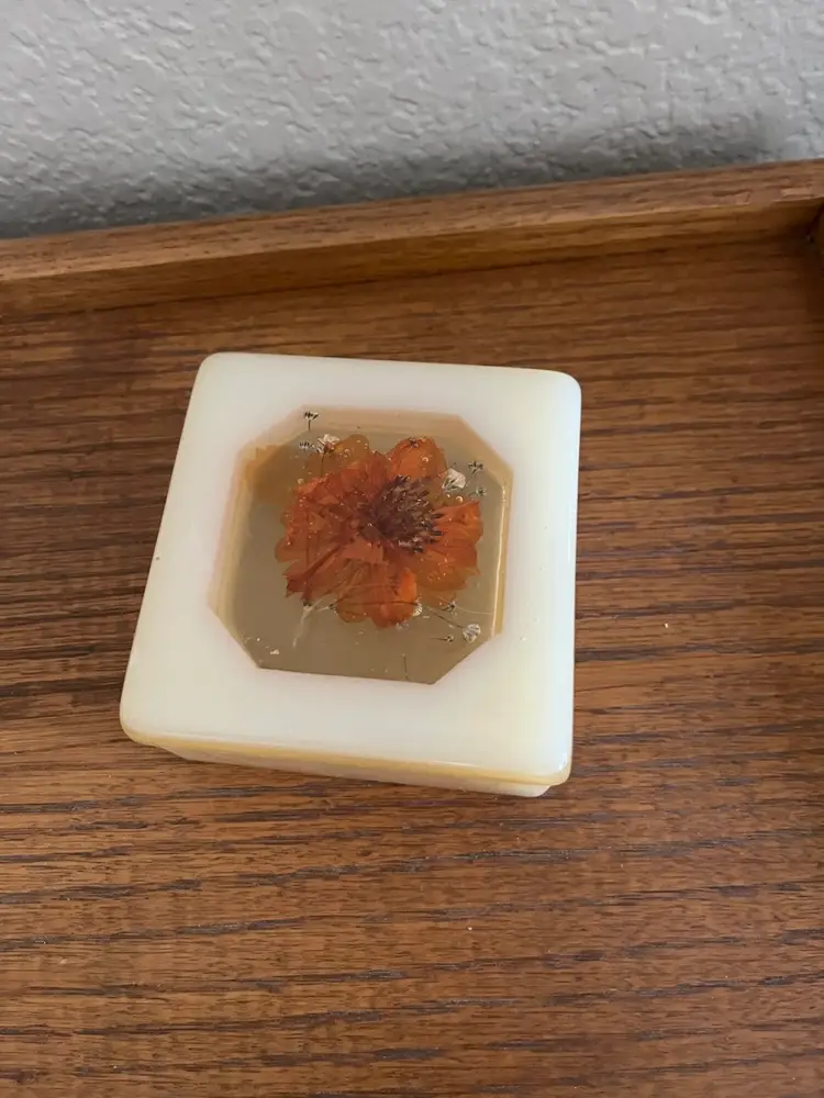 Vintage 1970s Lucite Trinket Box Jewelry Box Dried Flowers Floral
