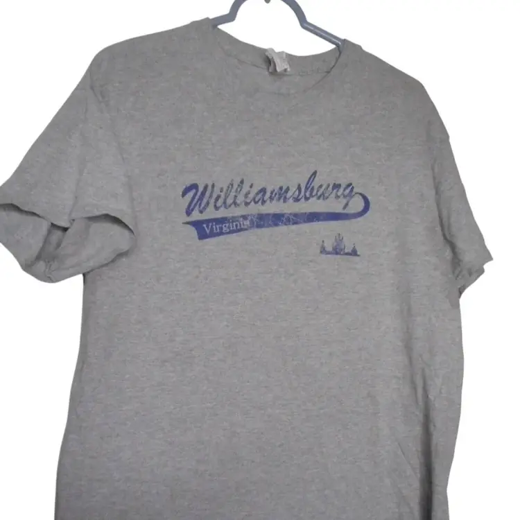 Williamsburg VA Graphic T-Shirt Cotton blend Sz L Gildan Heavy Cotton