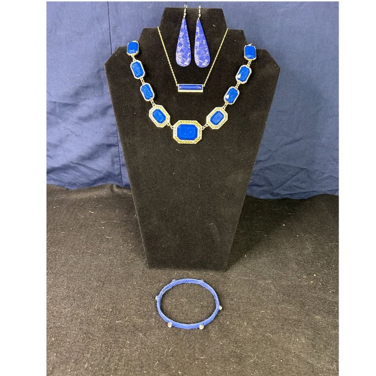 #26 - Jewelry Lot