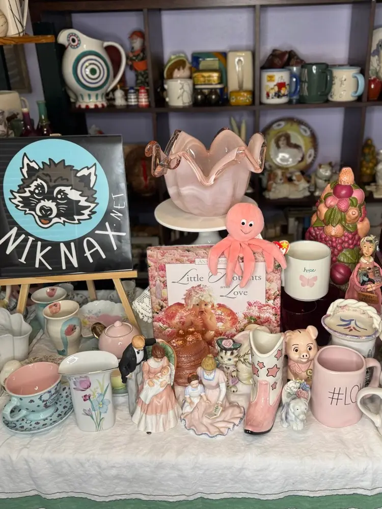 Pink Out Sale! All Thinks Pink!