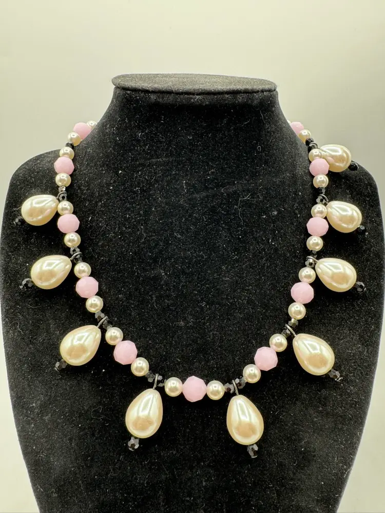 # 60 BD Designs Faux Pearl With Pink And Black Glass Bead Necklace 14” & 4” Extender