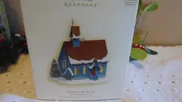 Beautiful Pre Owned 2007 Hallmark Keepsake Ornament Chapel in the Woods