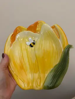 Harry & David hand-painted yellow ceramic snack plate with a bumblebee accent. 8” X 8”