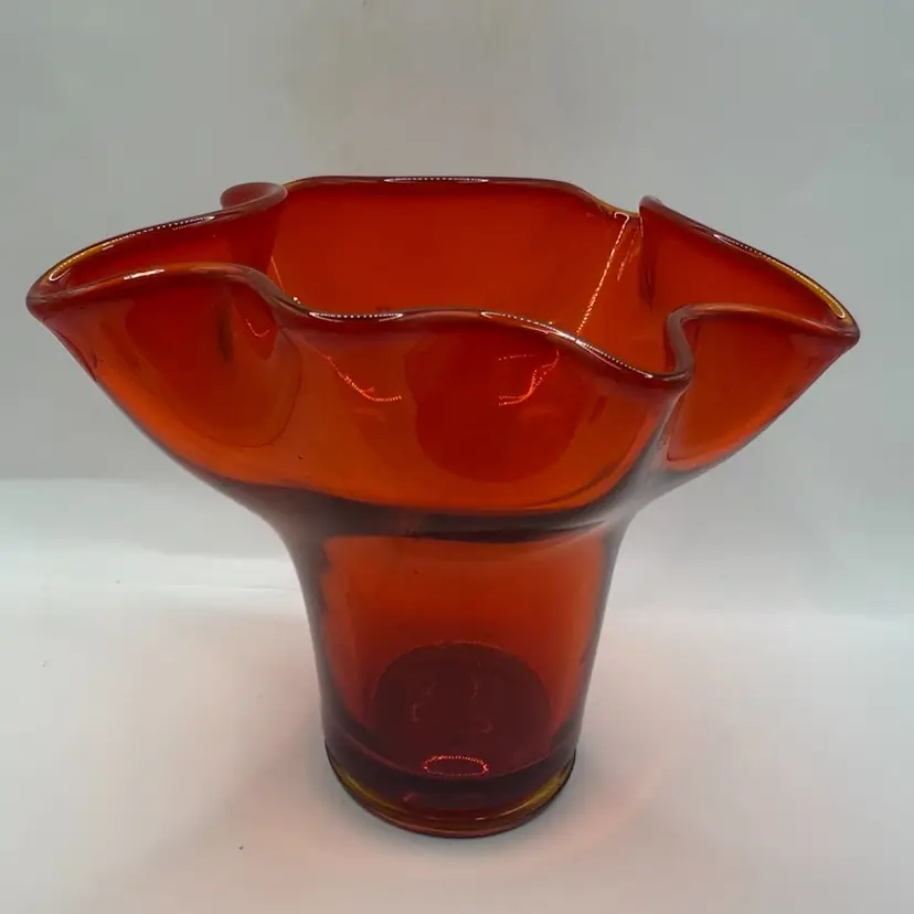 MCM Amberina UV Glow Swung Freeform Ruffle Vase 5.5”