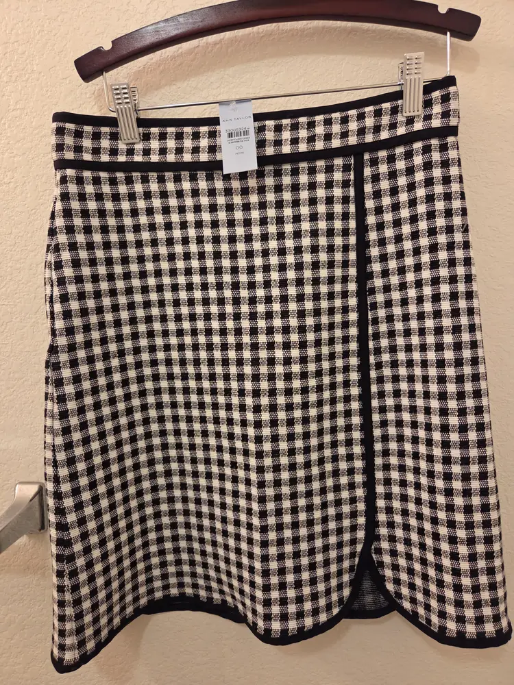 NWT Ann Taylor ladies 00P Black And White Gingham Check Skirt