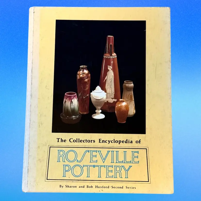 The Collectors Encyclopedia of Roseville Pottery: Second Series (KK)