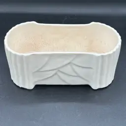 Vintage planter - McCoy rounded rectangle cream