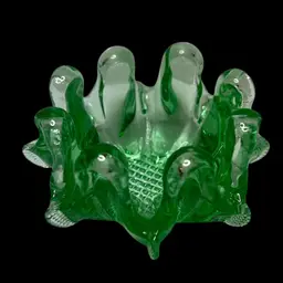 Vintage Pinched 8 Petal Green Art
Glass Bowl. Lovely Waffled Design On Bottom And Side Pieces.