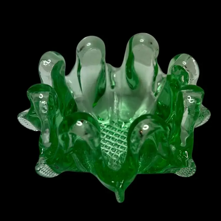 Vintage Pinched 8 Petal Green Art
Glass Bowl. Lovely Waffled Design On Bottom And Side Pieces.