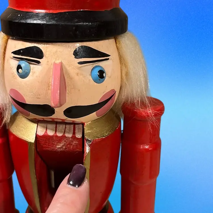 Red Nutcracker Wooden 13.75” (*read)