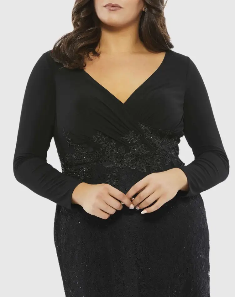 Mac Duggal Black Beaded Long Sleeve Lace Appliqué Trumpet Plus Size Gown 28W