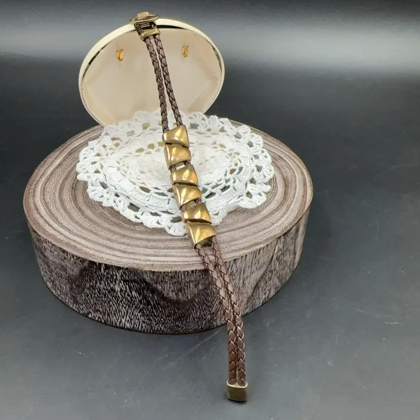 Charming Brass Vintage Geometric Leather Band Bracelet With Clasp mechanism