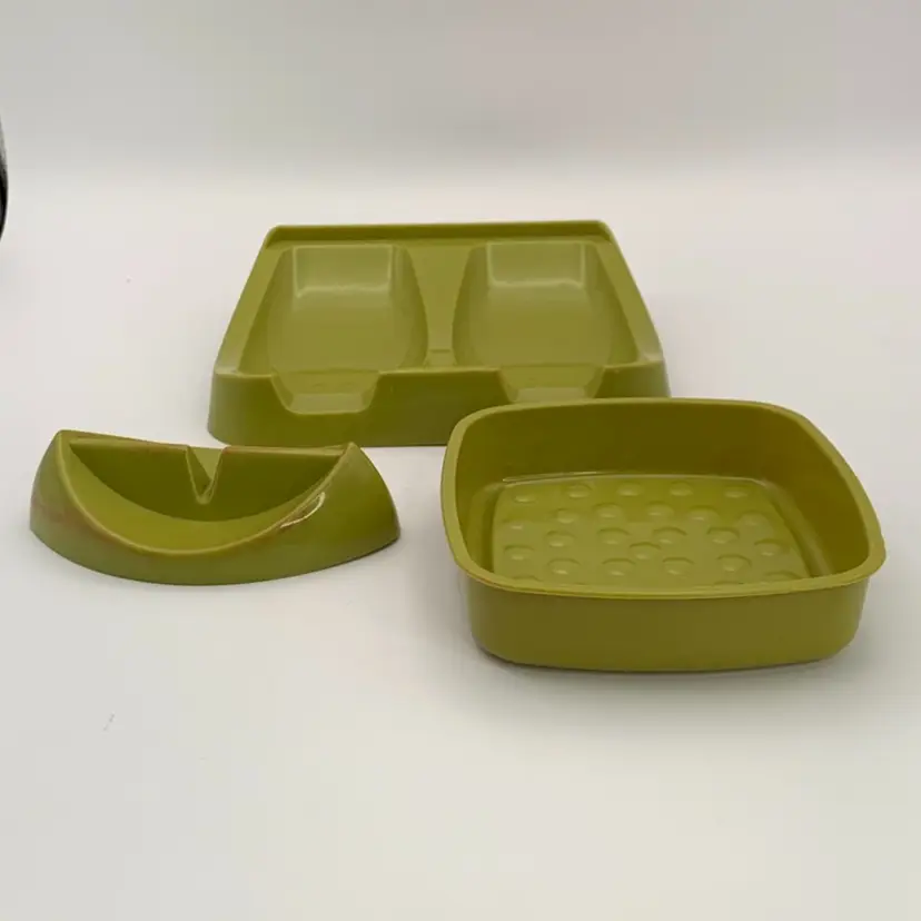 3 Tupperware Green Kitchen. Double Spoon Rest, Soap/ Scrub Pad Dish & Knife Rest
