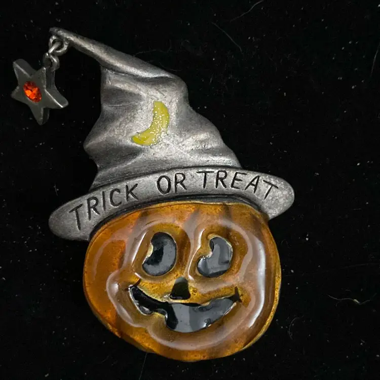 Vintage Arden Halloween Brooch