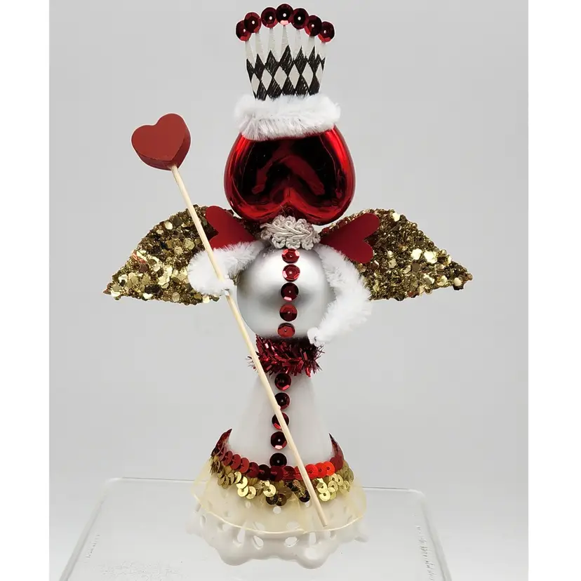 White Skirt Version - Valentine Angel Figure / Heart -faced Queen