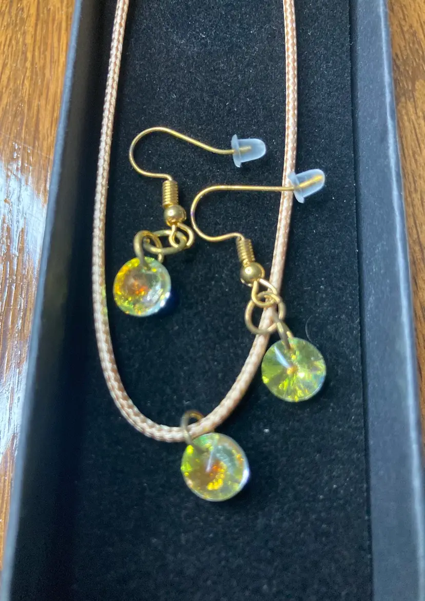 NEW Matching Necklace And Fish Hook Earrings Set! 18β Cord W/ 1 1/2β Extender! Will Arrive In Jewelry Box!