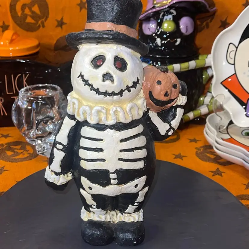 Skelton Clown With Pumpkin 9.5”