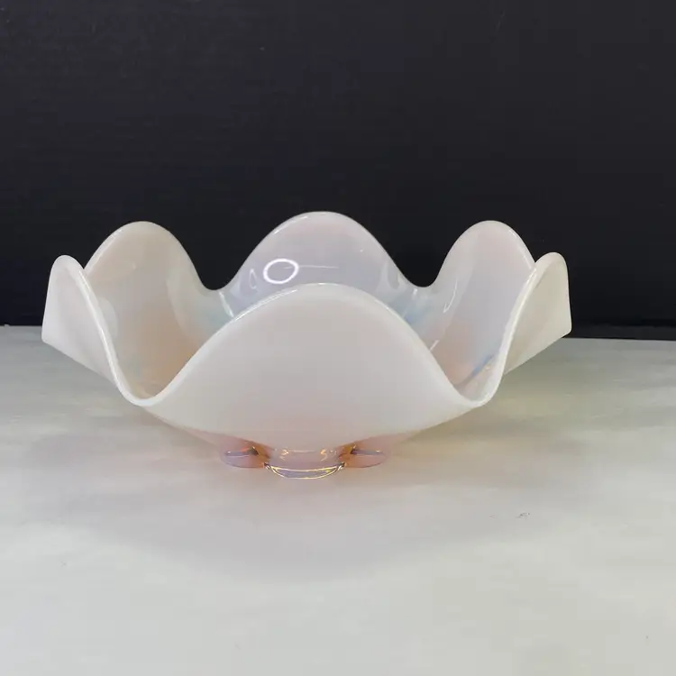 Vintage Duncan Miller Canterbury Pink Opalescent Glass Bowl