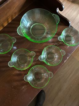 Vtg Green Uranium Optic Panel Glass 6 Piece Serving Bowl Set With Shell Handles