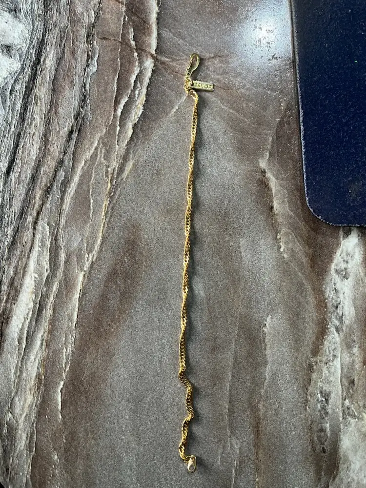 18 K Gold Plate Twisted Rope Bracelet 6-6 1/2 inch Wrist