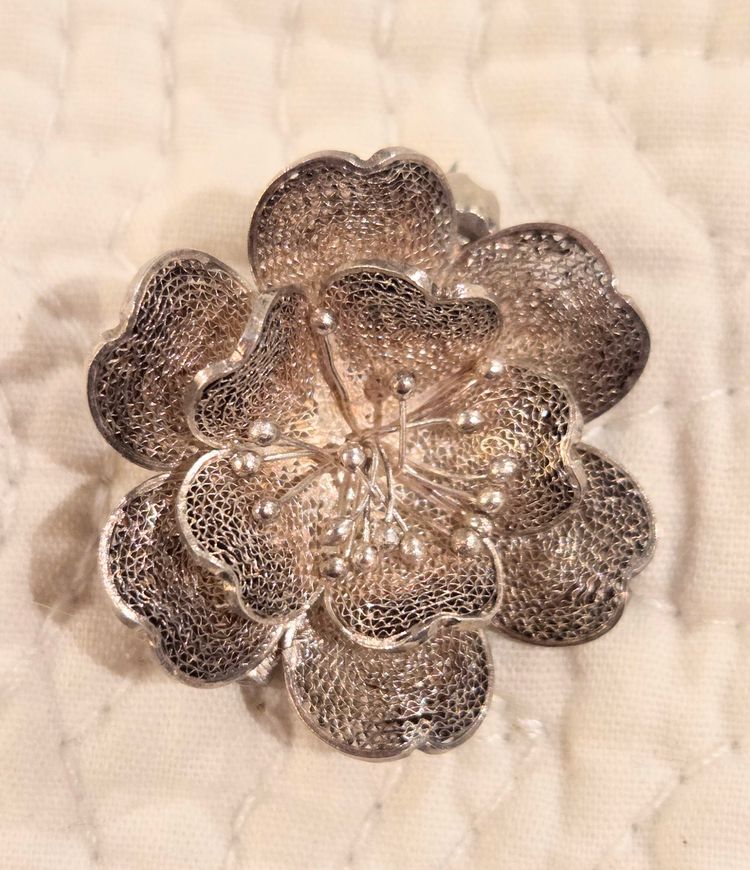 Vintage Intricate Sterling Silver Hand Wired Filigree Flower Brooch and Pierced Earring Set
